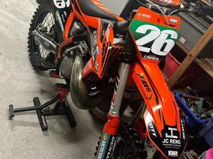 ② KTM 250 SX