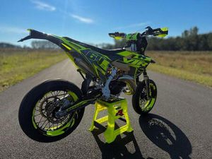 ② HUSQVARNA HUSQVARNA/KTM TE 125 2018 A1 RIJBEWIJS SUPERMOTO S