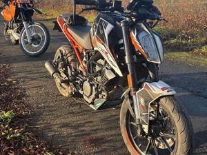 KTM DUKE 125
