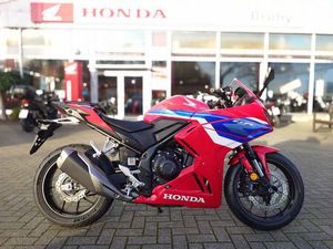 HONDA CBR500R *WENIG KM*TANKPADS*
