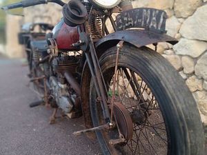 MOTO ANCIENNE PEUGEOT P 107 DE 1933