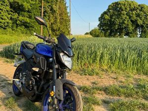 YAMAHA MT 125