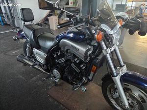 YAMAHA 1200 V MAX