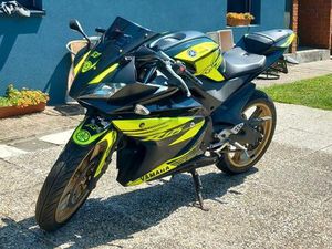 ② YAMAHA YZF R125 2010.