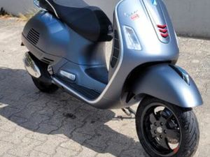VESPA GTS 300 SUPER SPORT
