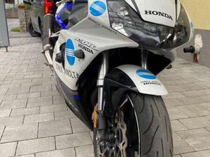 FIREBLADE CBR 954RR (SC 50)