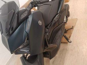 YAMAHA X-MAX 125 TECH MAX NERO
