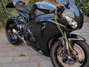 HONDA CBR 1000RR FIREBLADE 2010 CARBON — MOTOREN | HONDA — MARKTPLAATS