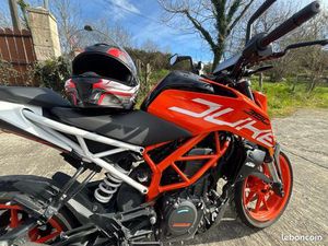MOTO KTM DUKE 390
