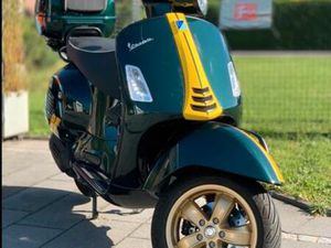 VESPA 125 GTS RACING SIXTIES WENIG KM