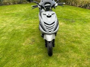 ZIP 100CC 4T — SCOOTERS | PIAGGIO — MARKTPLAATS