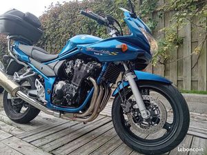 MOTO SUZUKI BANDI S 650 PEU DE KM