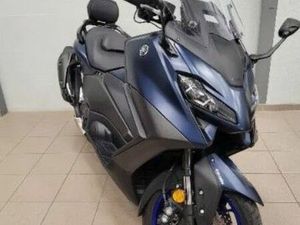 YAMAHA XP TMAX 560
