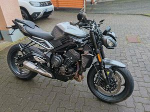 TRIUMPH STREET TRIPLE R *ABS*