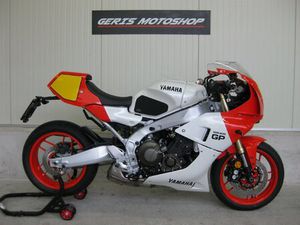 MOTO NEUVE: YAMAHA XSR900 GP