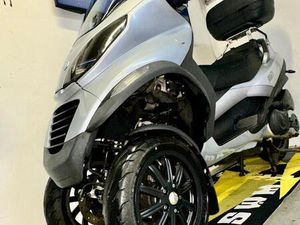 PIAGGIO MP3 400 / TÜV / SERVICE NEU / EINSATZBEREIT / ROLLER