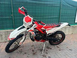 BETA XTRAINER 300 2T POTENZIATA