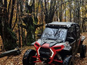 POLARIS RZR 1000 XP →