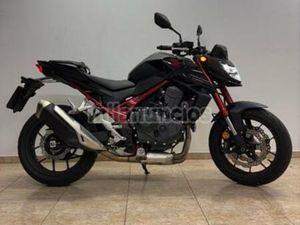 HONDA - CB 750 HORNET