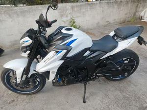 SUZUKI - GSX S750