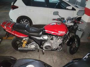 YAMAHA - XJR 1300