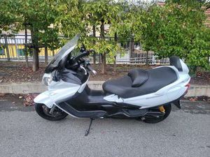 SUZUKI BURGMAN 650 EXECUTIVE BIANCO