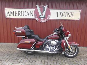 HARLEY-DAVIDSON ULTRA CLASSIC LIMITED MIT RÜCKWERTSGANG