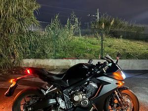 HONDA CBR 650R