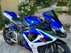 SUZUKI GSX-R 750