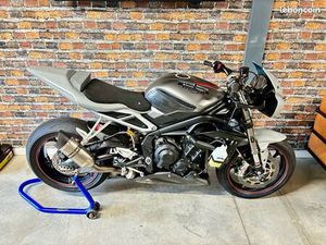 TRIUMPH STREET TRIPLE 765 RS PISTE