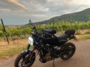 HUSQVARNA SVARTPILEN 401