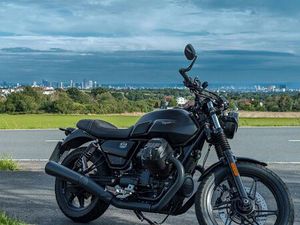 MOTO GUZZI V7 850 STONE