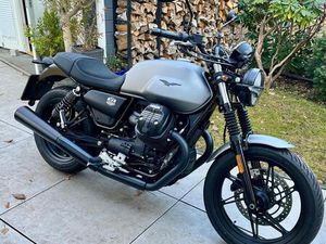 MOTO GUZZI V7 STONE