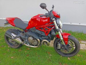 DUCATI MONSTER 821