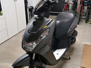 SCOOTER PEUGEOT KISBEE GT