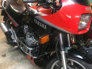 YAMAHA 600 XJ