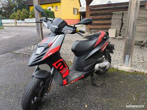 SCOOTER APRILIA SR50