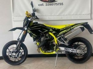 VENDO SWM SM 125 R (2025 - 26) USATA A MEDOLE (CODICE 9888703) - MOTO.IT