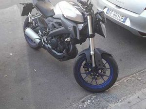 YAMAHA MT-125 ARGENTO