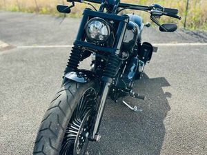 BREAKOUT 2017, FULL BLACK, 11 500 KM