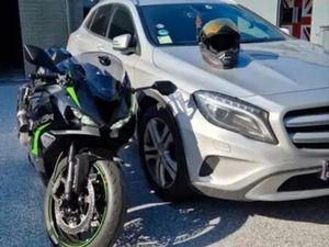 ② KAWASAKI NINJA ZX-6R 2025