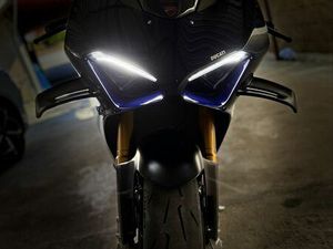 DUCÁTI PANIGALE V4S 2024 C/GARANTIA DUCATI PAÇOS DE FERREIRA