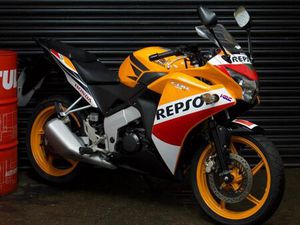 HONDA CBR 125 NOT R125 CBR125R RC125 YZF 125 CBR125
