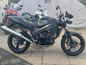 TRIUMPH SPEED FOUR 599 CC