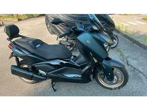 YAMAHA X-MAX 300 TECH MAX - 2024