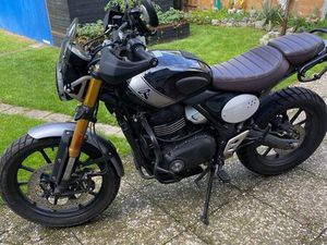 TRIUMPH SCRAMBLER 400X