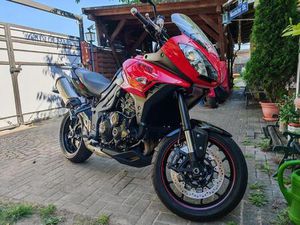 TRIUMPH TIGER SPORTS 1050