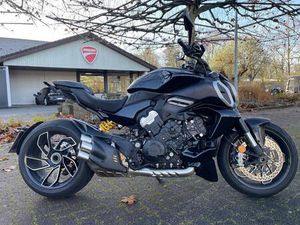 DUCATI DIAVEL V 4 GARANTIE VERSAND AB 199 €