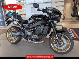 HUNTS SPECIAL - NEW YAMAHA XSR900. £11,995 ON THE ROAD (NO ADDED FEES!)