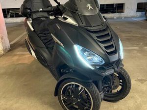 PEUGEOT METROPOLIS 400 SW (EZ 06/2023) + ZUBEHÖR